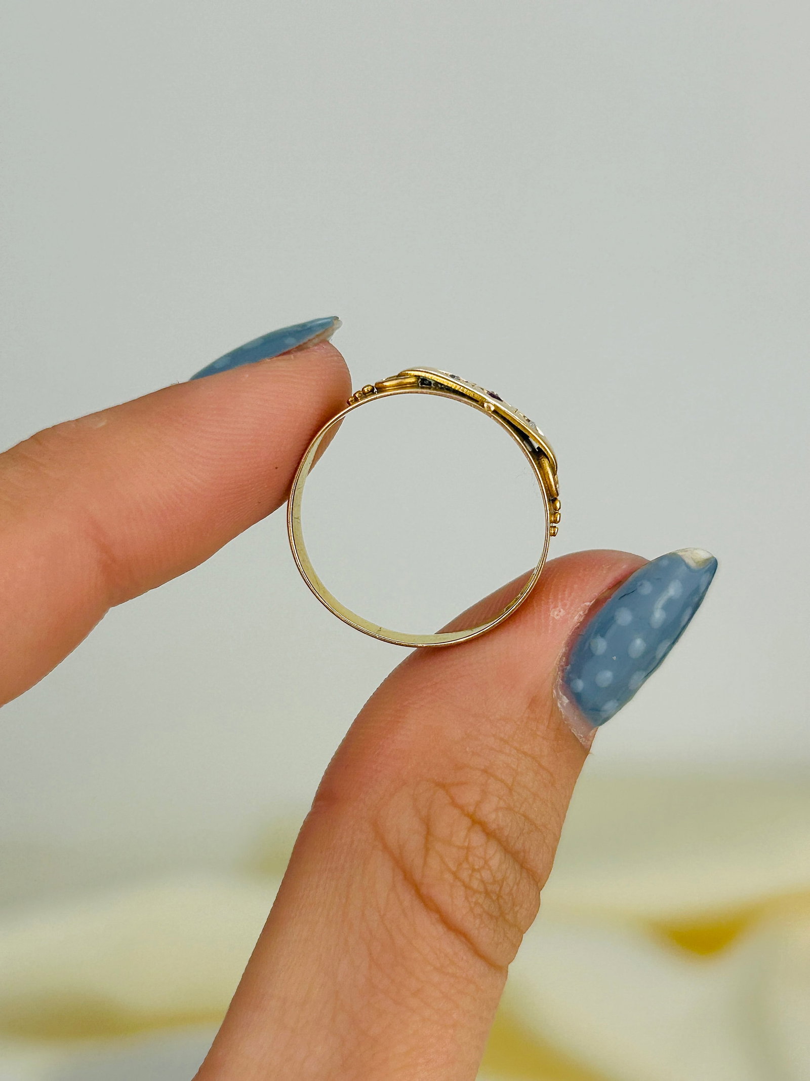 Antique C.1890 Ruby and Diamond 3 Stone Ring in 15ct Gold - 8