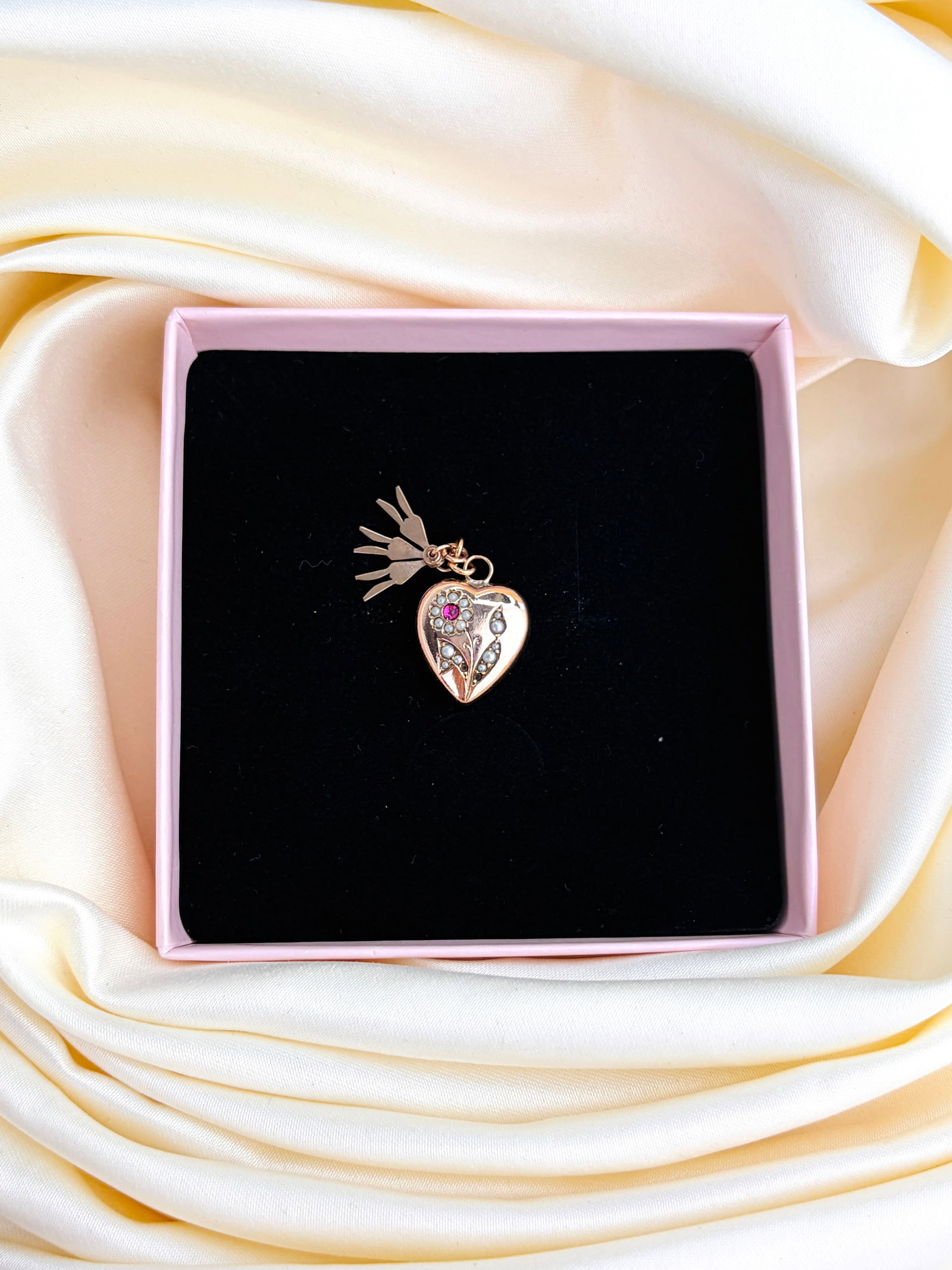 Antique Ruby and Pearl Flower Heart Pendant - 6