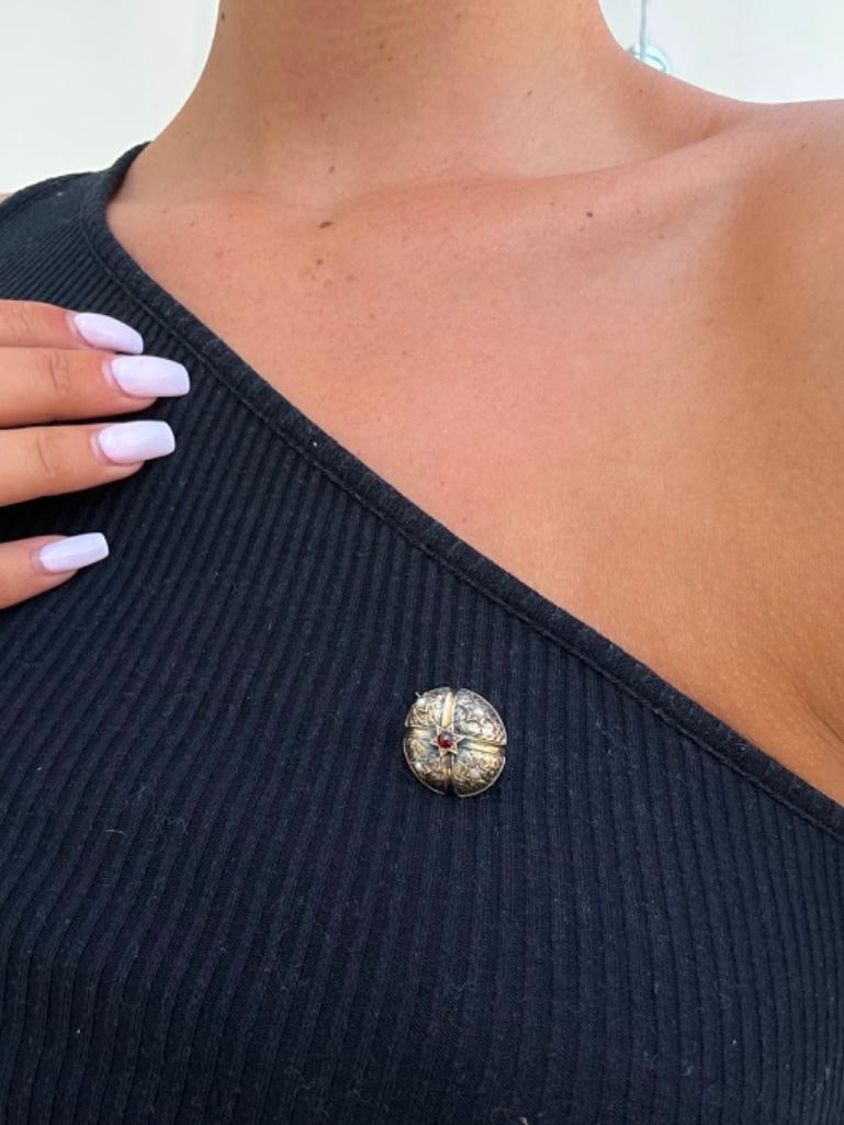 Antique Gold Star Brooch - 2