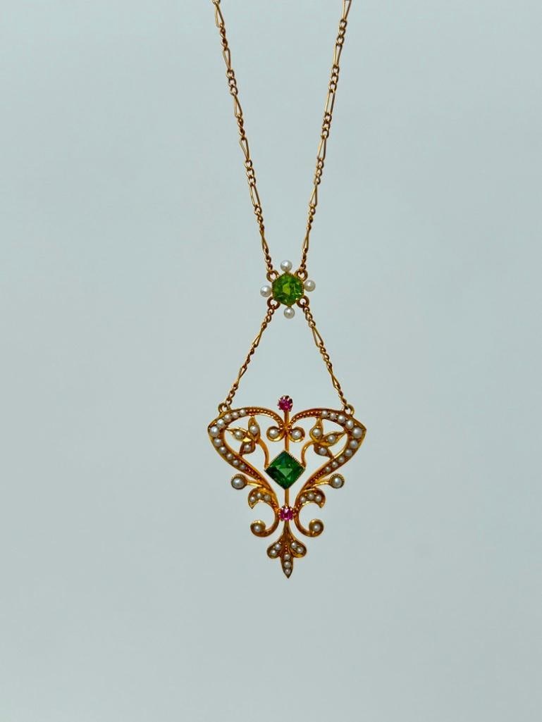 Amazing 15ct Yellow Gold Peridot Pearl and Ruby Pendant - 6