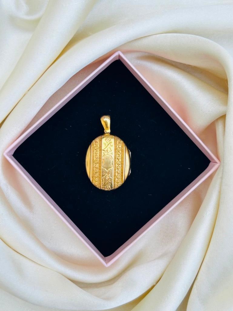*Antique Gold Locket Pendant - 5