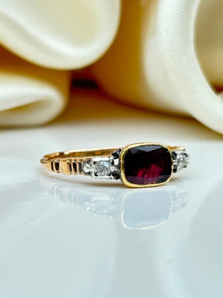 Georgian Era Flat Cut Garnet and Diamond Gold Ring - 4
