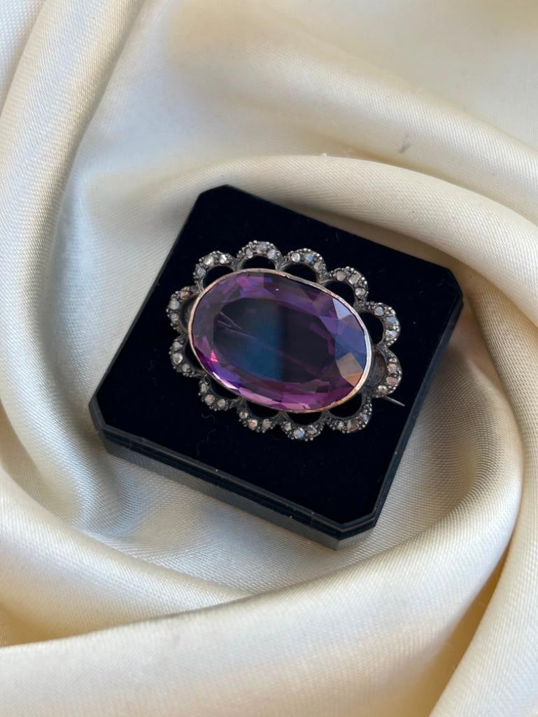 Chunky Antique 19ct Amethyst and Rose Cut Diamond Pretty Brooch in Gold - 2
