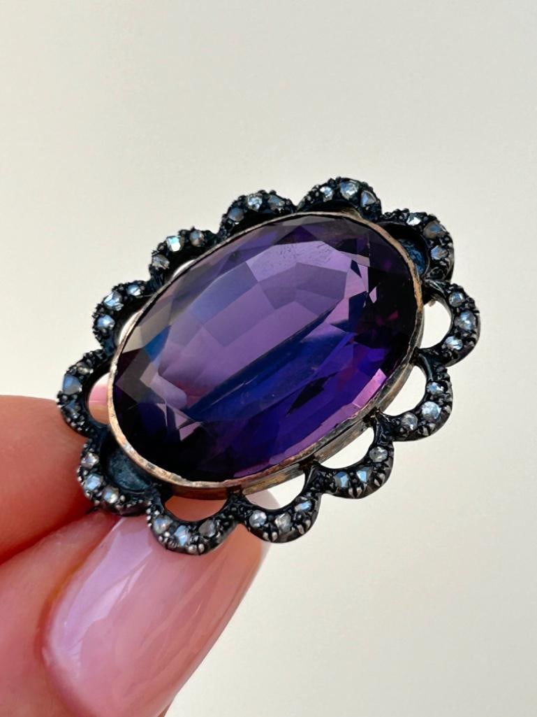 Chunky Antique 19ct Amethyst and Rose Cut Diamond Pretty Brooch in Gold - 4