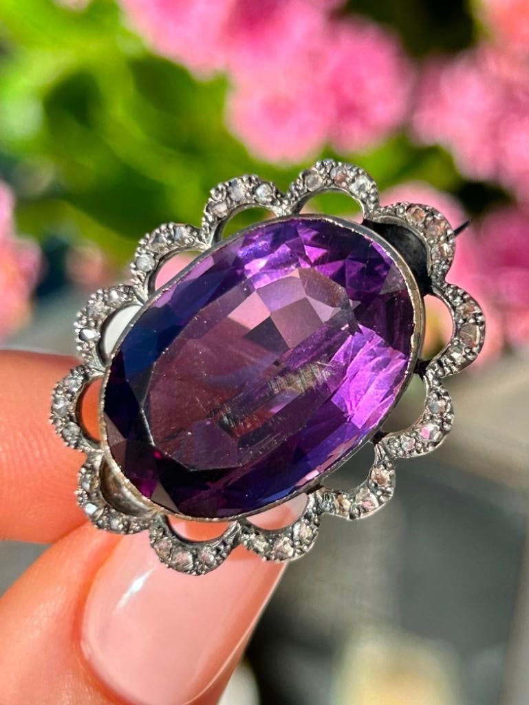 Chunky Antique 19ct Amethyst and Rose Cut Diamond Pretty Brooch in Gold - 6