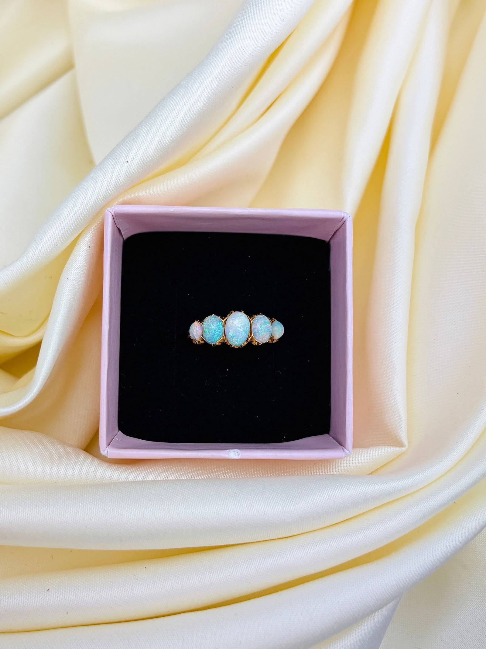 Antique 18ct Yellow Gold Opal 5 Stone Ring - 7