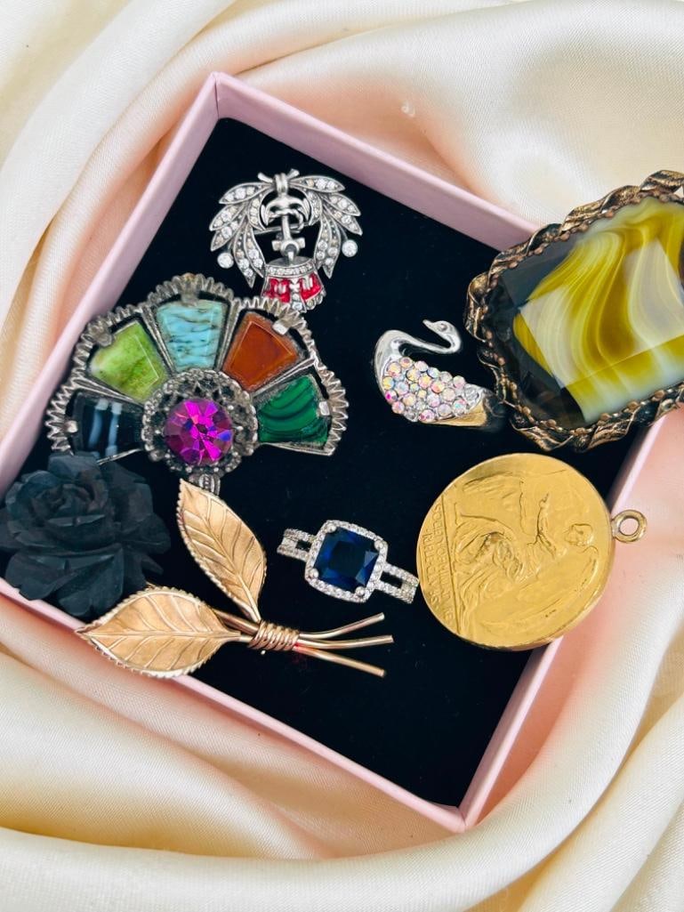 Mixed Lot of Vintage and Antique Jewellery: Mixed Lot of Vintage and Antique Jewellery wonderful mixed lot 