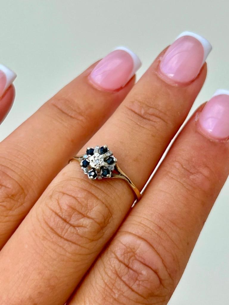 Sweet 9ct Gold Sapphire and Diamond Cluster Ring - 2