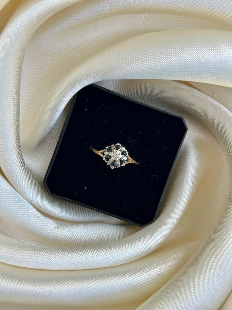 Sweet 9ct Gold Sapphire and Diamond Cluster Ring - 4