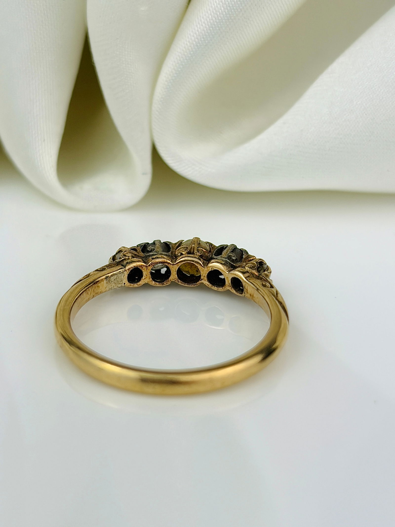 chunky antique 18ct yellow gold pearl and diamond 5 stone ring - 3
