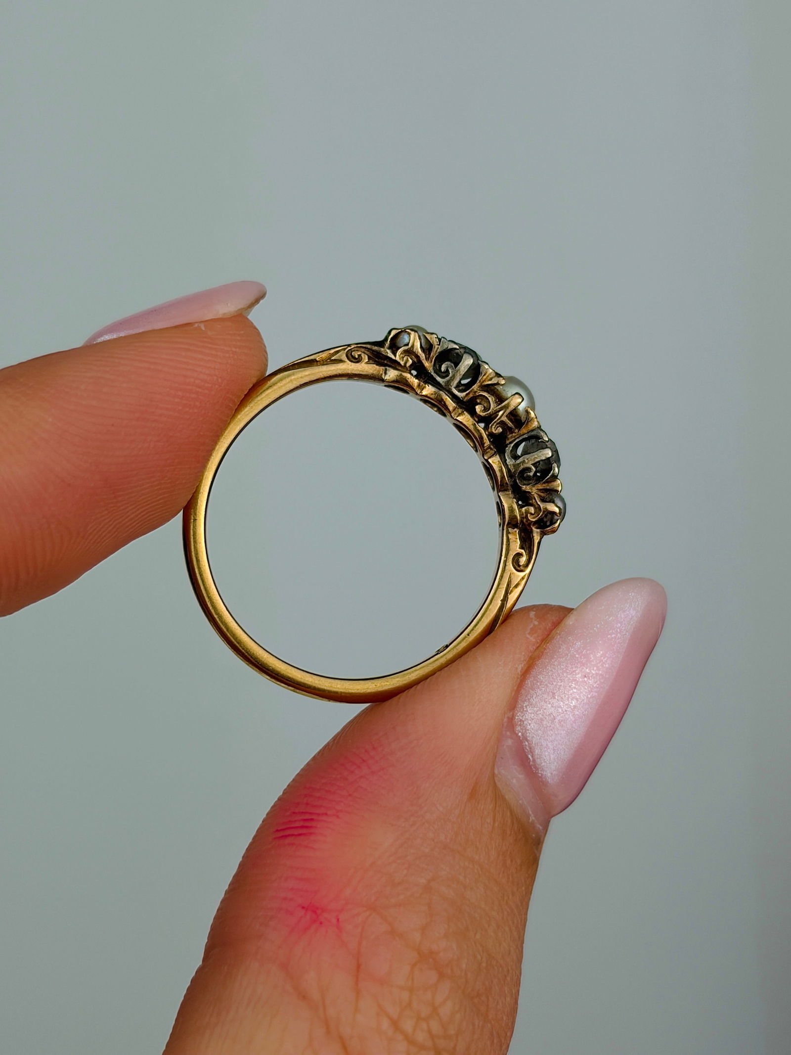 chunky antique 18ct yellow gold pearl and diamond 5 stone ring - 5
