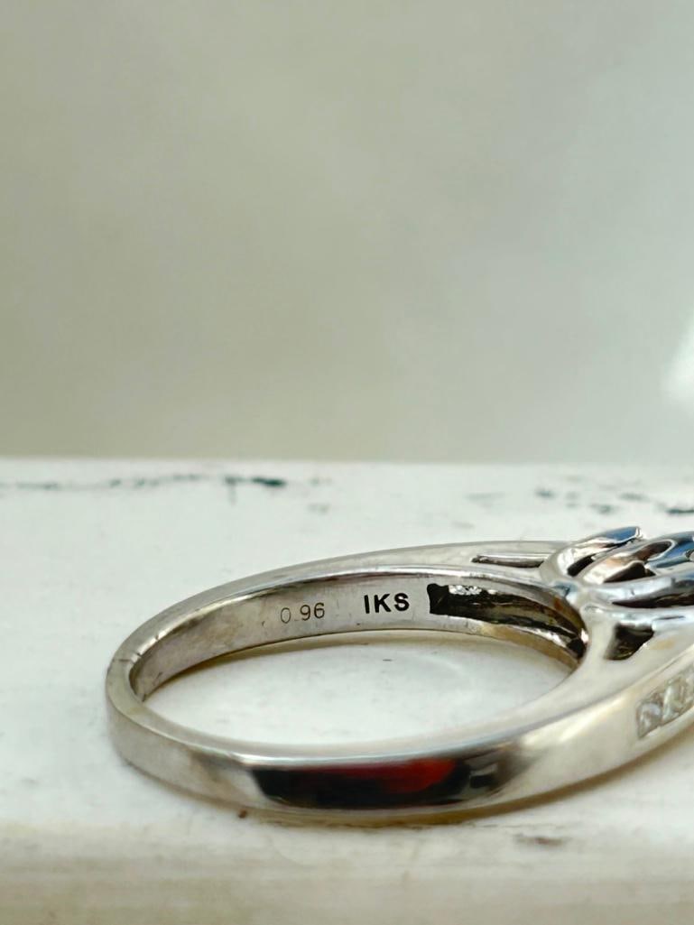 *Vintage Princess Cut Diamond and Platinum Three Stone Ring - 5