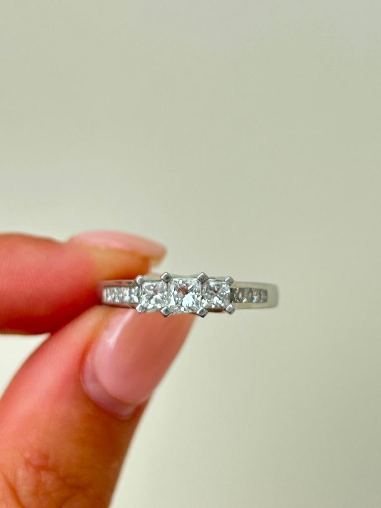 *Vintage Princess Cut Diamond and Platinum Three Stone Ring - 7