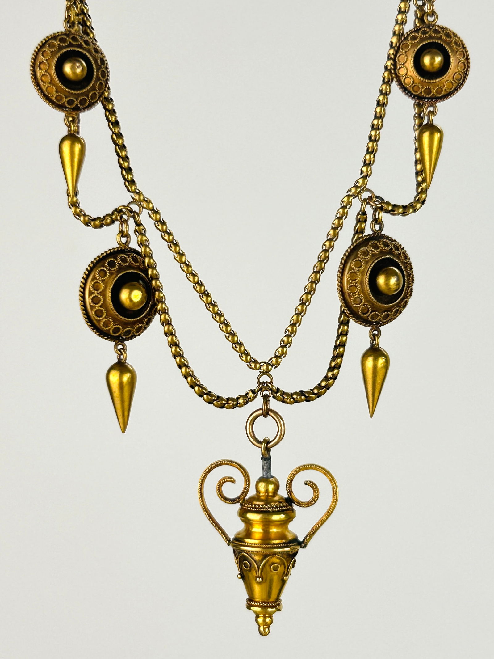 Antique 18ct Gold Etruscan Revival Gold Drop Necklace: Antique 18ct Gold Etruscan Revival Gold Drop Necklace Incredible details and craftsmanship Weight: 15.78g Size: length 40.5cm, drop 4cm Materials: 18ct gold Hallmarks: None present,