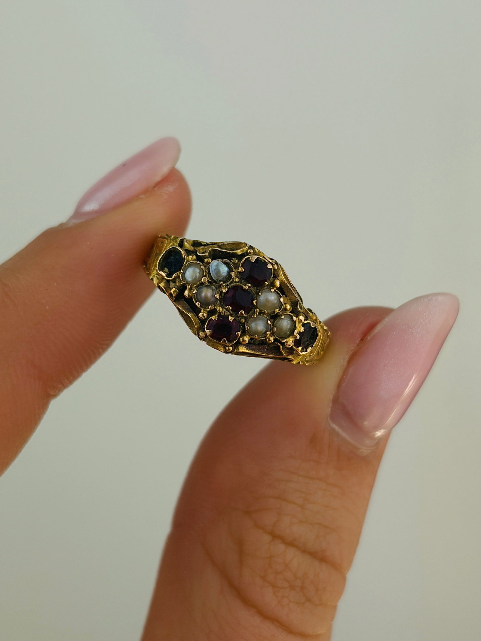 antique c.1882 15ct yellow gold unusual gemset ring - 5