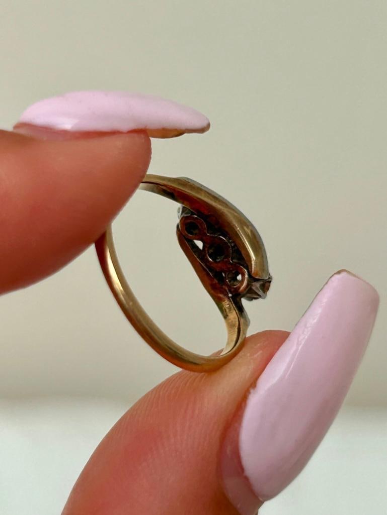 9ct Yellow Gold and Platinum Diamond 3 Stone Twist Ring - 4