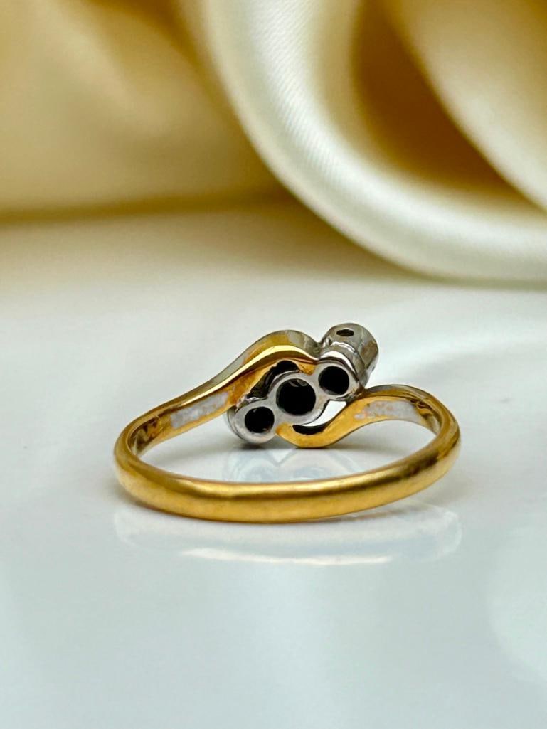 Antique Art Deco Era 18ct Yellow Gold Diamond 3 Stone Twist Ring - 4