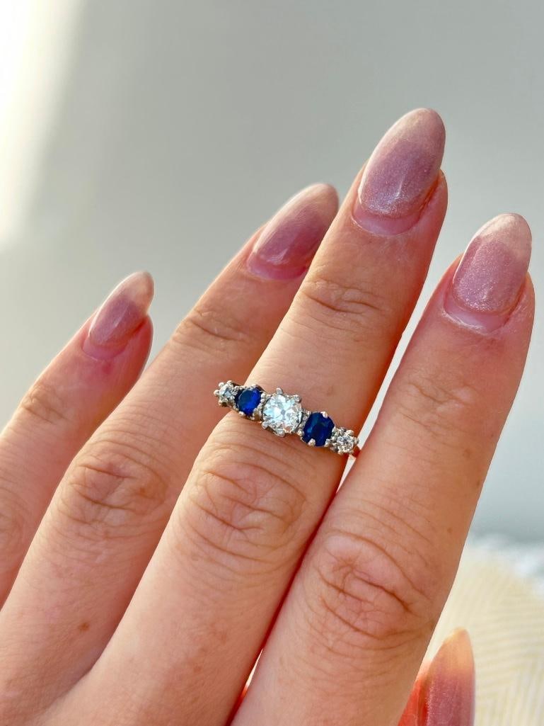 *Antique 18ct Yellow Gold Large Sapphire and Diamond 5 Stone Ring - 2