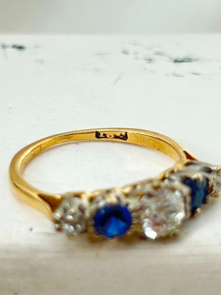*Antique 18ct Yellow Gold Large Sapphire and Diamond 5 Stone Ring - 6
