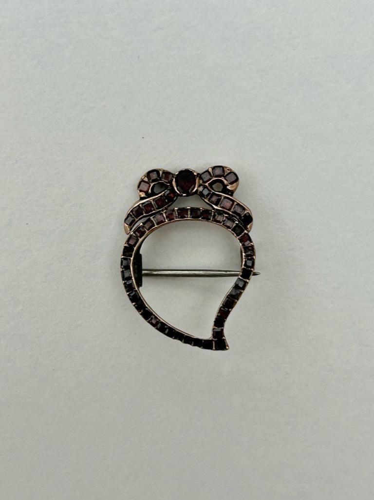 Antique Gold Georgian Bow Top, Flat Cut Garnet Witches Heart Brooch - 4