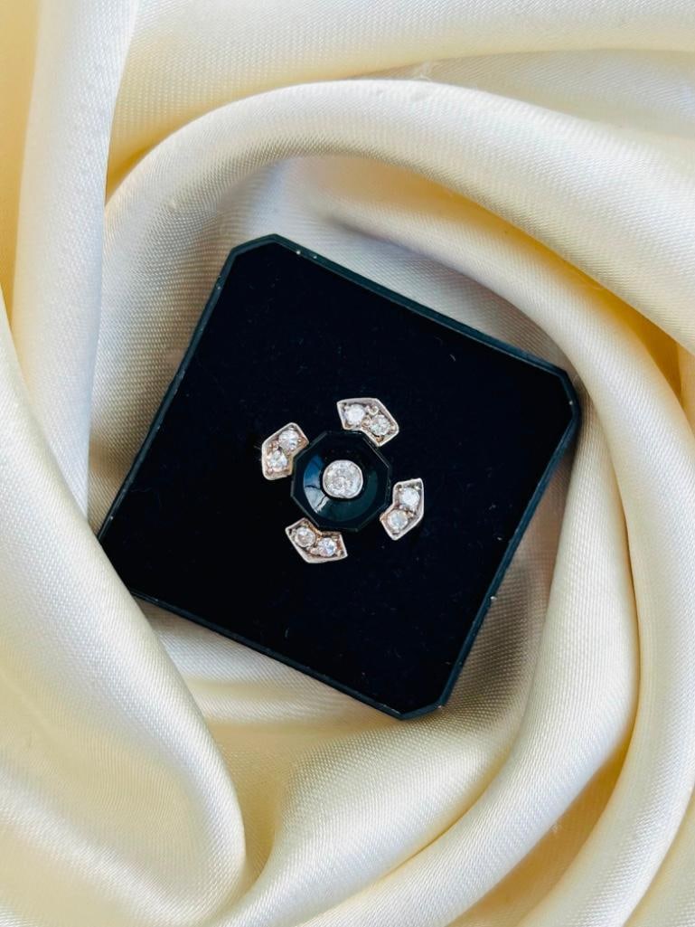 Outstanding Carved Onyx and Diamond Carved Ring in Gold - 6