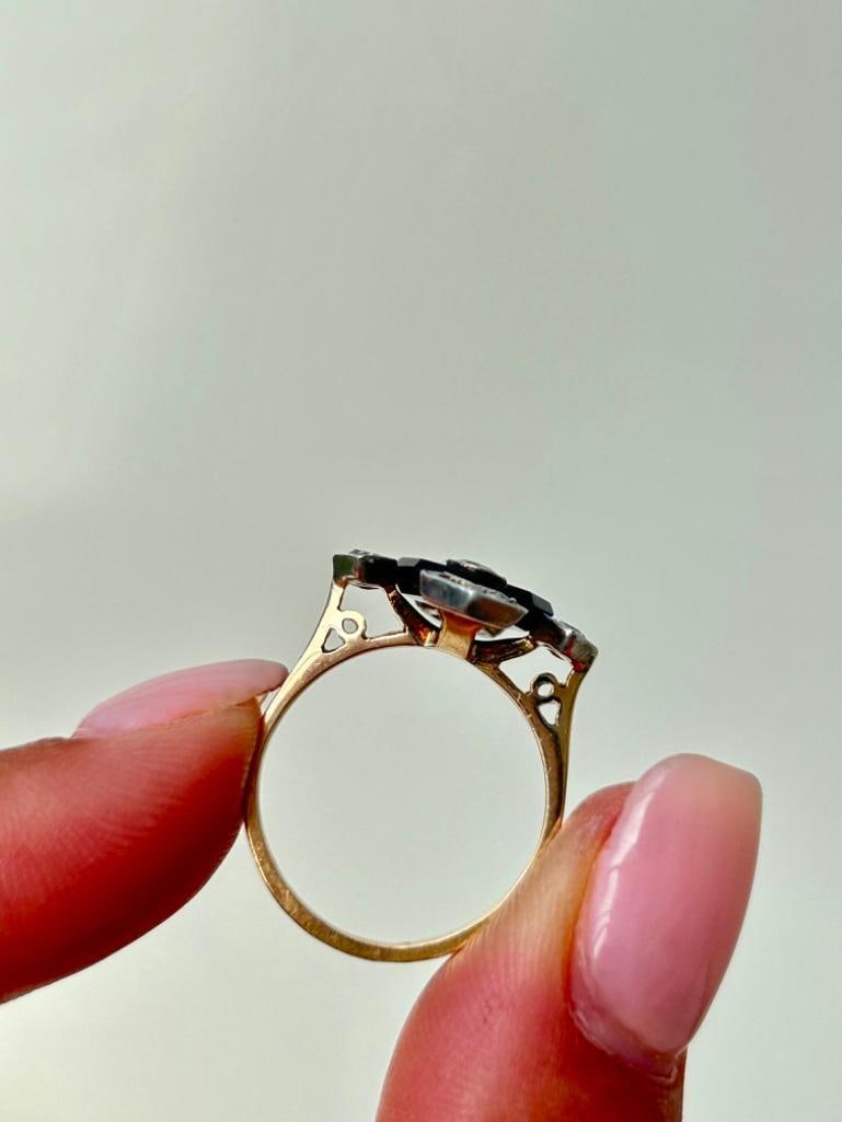 Outstanding Carved Onyx and Diamond Carved Ring in Gold - 7