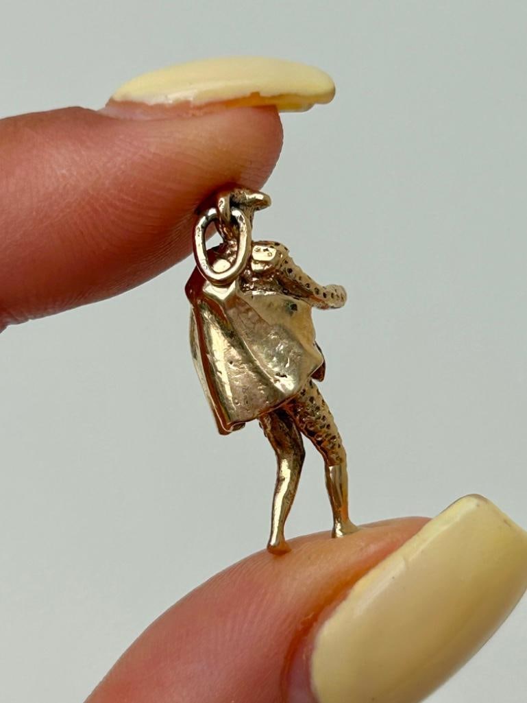 Vintage Heavy Matador Charm / Pendant in 9ct Gold - 4