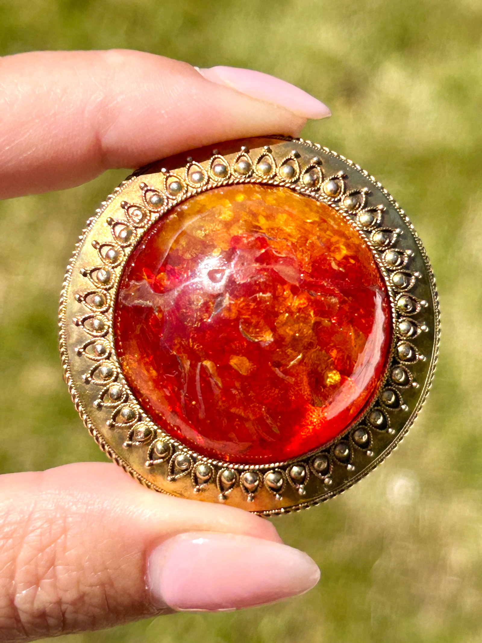 Huge Antique 18ct Yellow Gold Amber Dome Pendant With Fine Detailing - 4