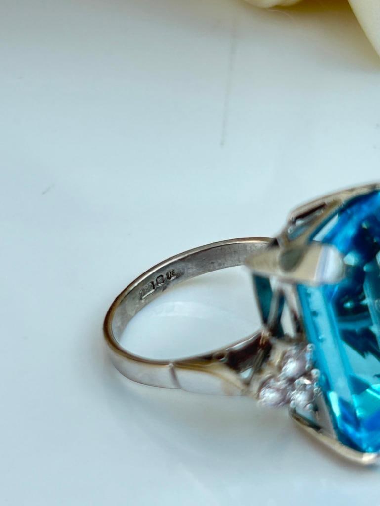 Large 18ct White Gold Topaz and Diamond Cocktail Ring - 11