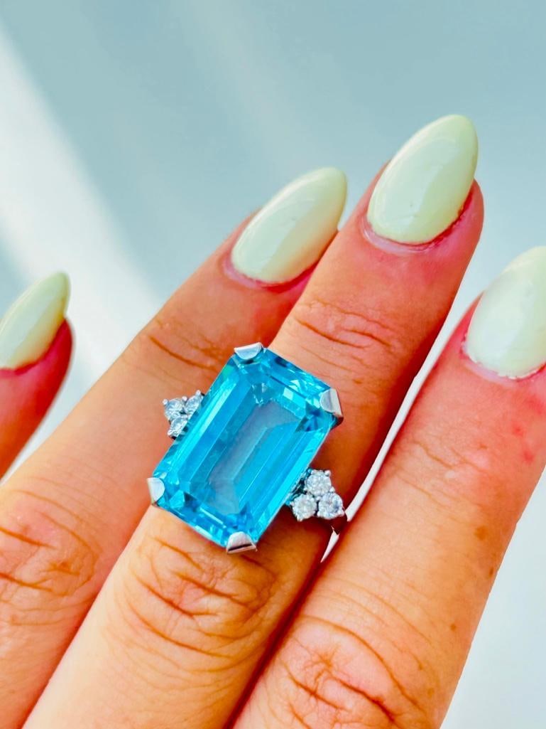 Large 18ct White Gold Topaz and Diamond Cocktail Ring - 2