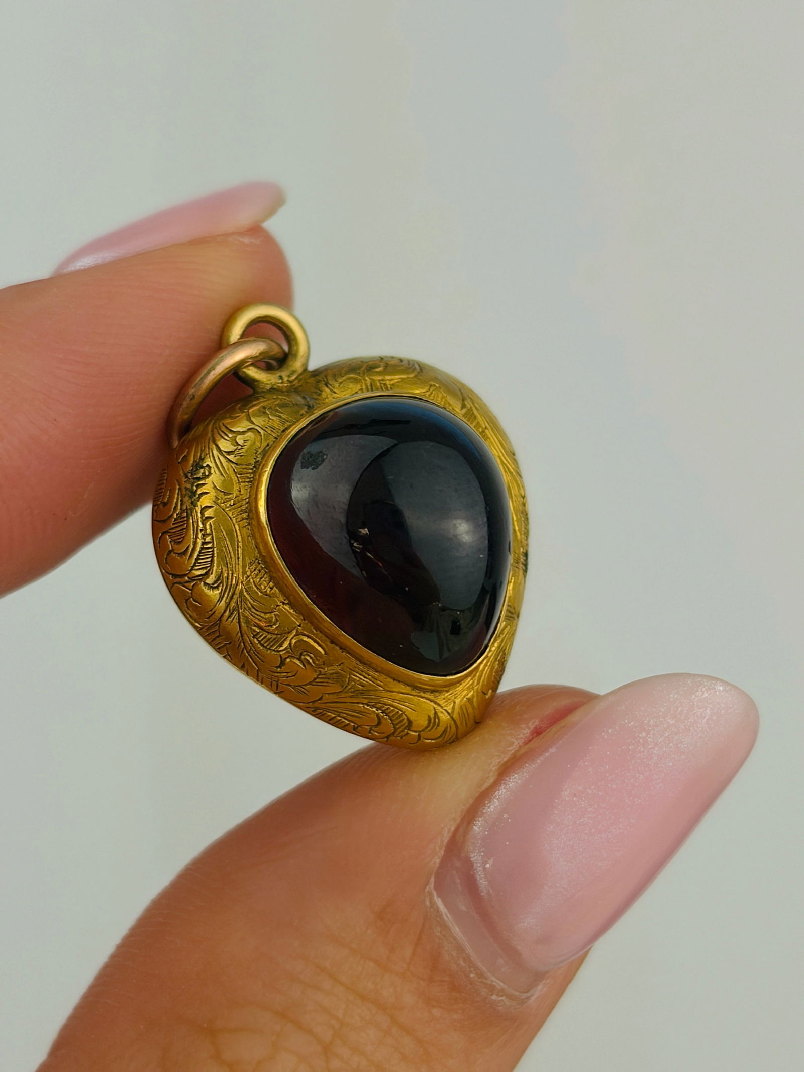antique 18ct yellow gold cabochon garnet heart locket back pendant - 3