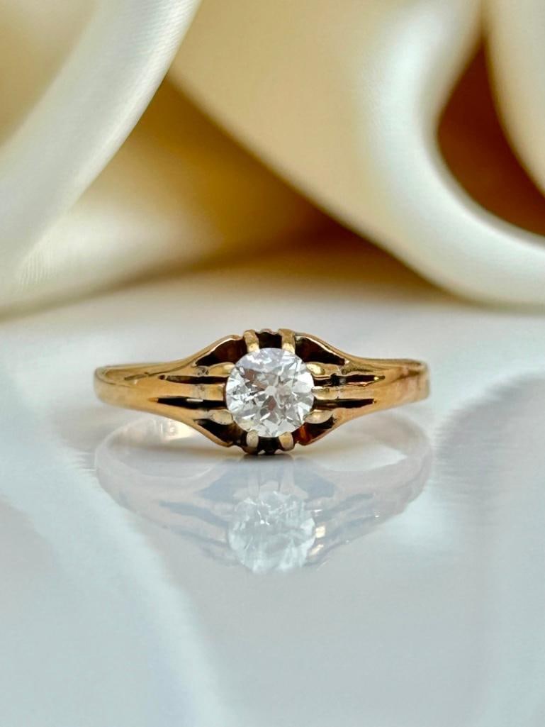 Antique 18ct Yellow Gold 50pts Diamond Belcher: Antique 18ct Yellow Gold 50pts Diamond Belcher wonderful bright clean diamond!! measurements size UK S US 91/2 head of ring 7mm x 7mm weight 3.83g stamped rubbed 