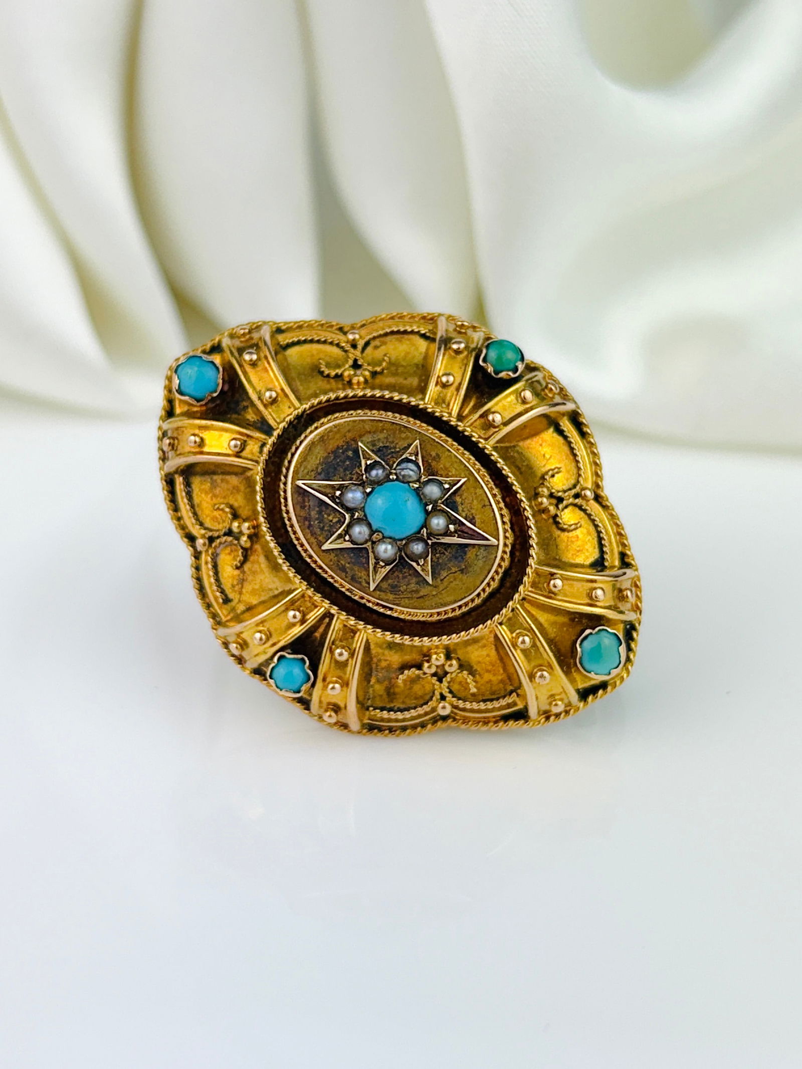 Large Victorian Era 15ct Yellow Gold Turquoise and Pearl Star Brooch with Locket Back - 4
