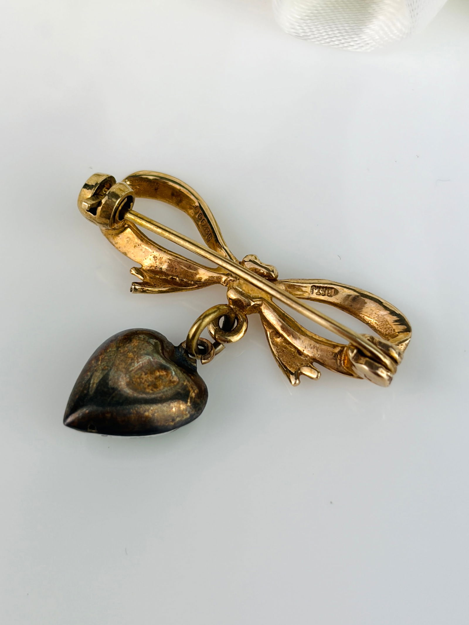 Sweet Antique Bow Brooch with Hanging Enamel Heart - 2