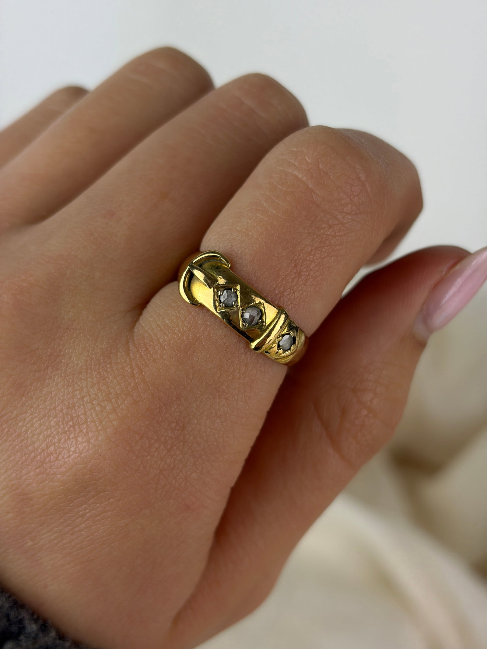 antique chunky 18ct yellow gold diamond buckle band ring - 8