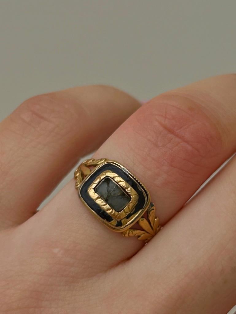 Antique c1827 18ct Yellow Gold Enamel Mourning Band Ring - 7