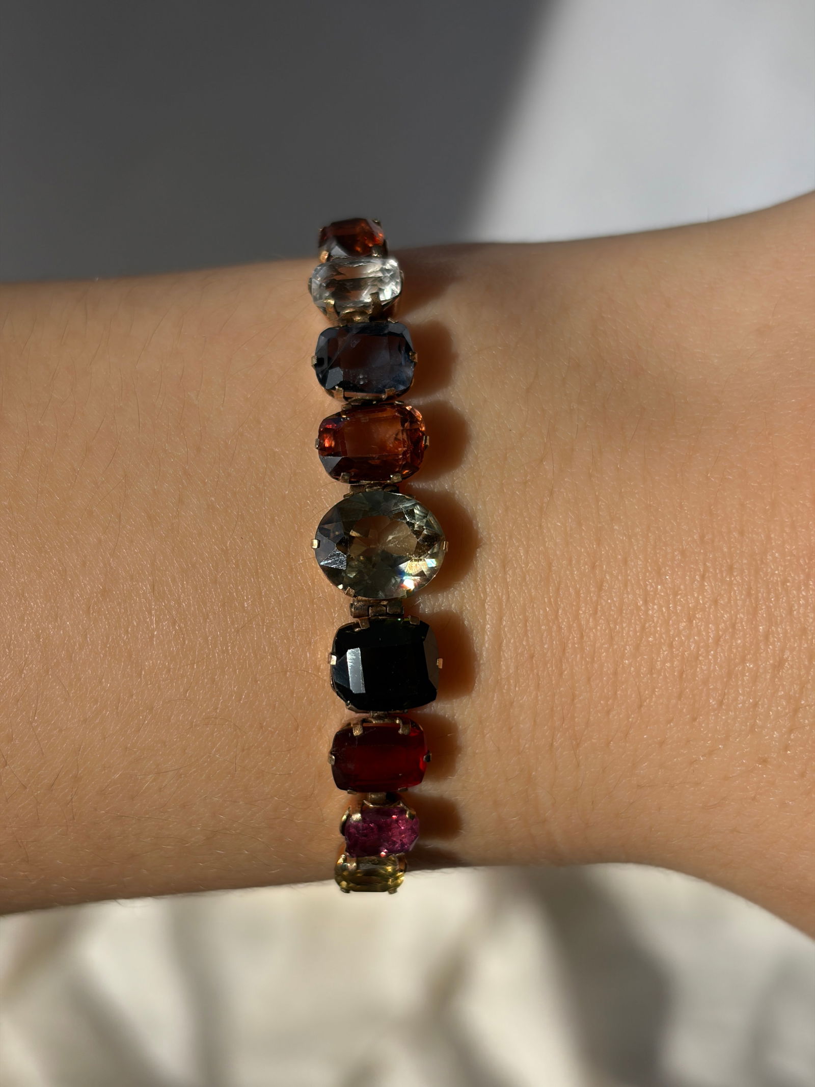 ANTIQUE 9CT GOLD MULTIGEM BRACELET WITH TOPAZ, AMETHYST, QUARTZ AND SPINEL - 3