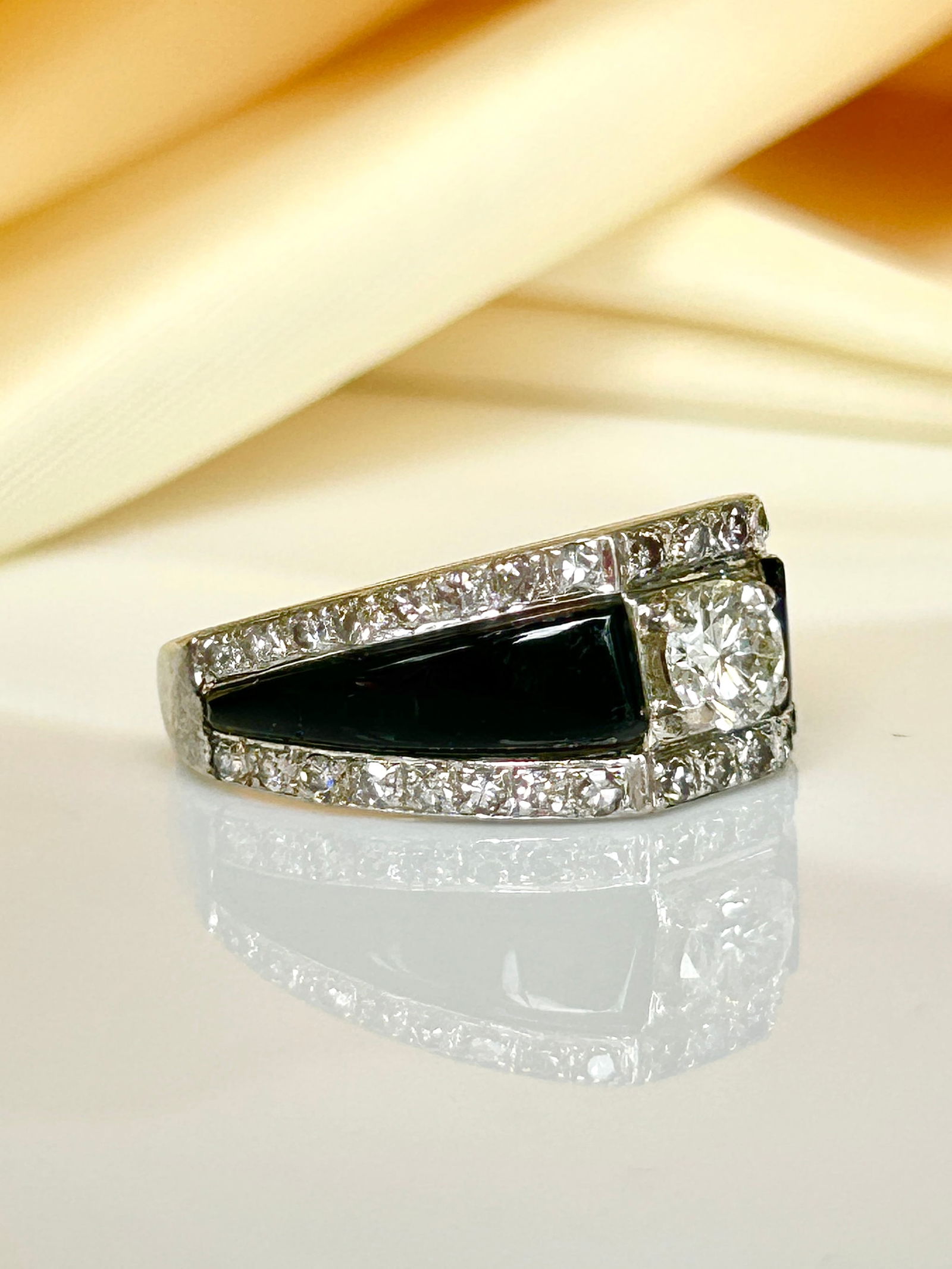 antique art deco era onyx and diamond band style ring central diamond 55pts - 2