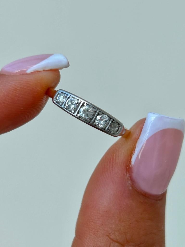 Wonderful Antique Chunky 18ct Gold Diamond 5 Stone Ring (1 of 5)