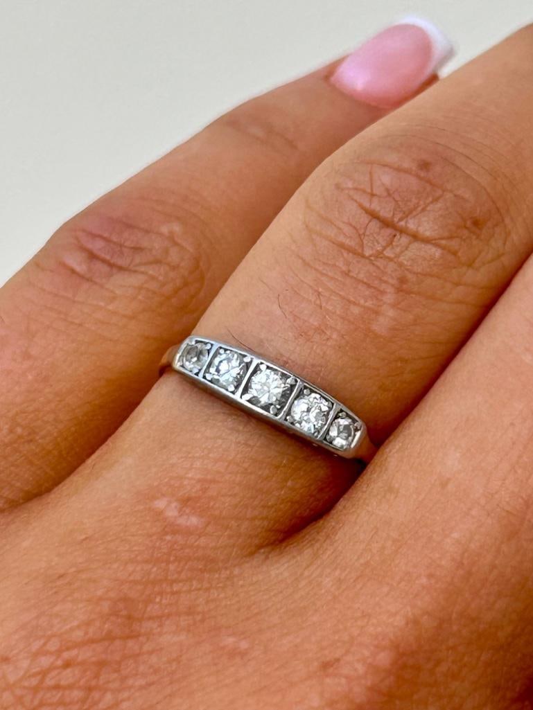 Wonderful Antique Chunky 18ct Gold Diamond 5 Stone Ring - 2