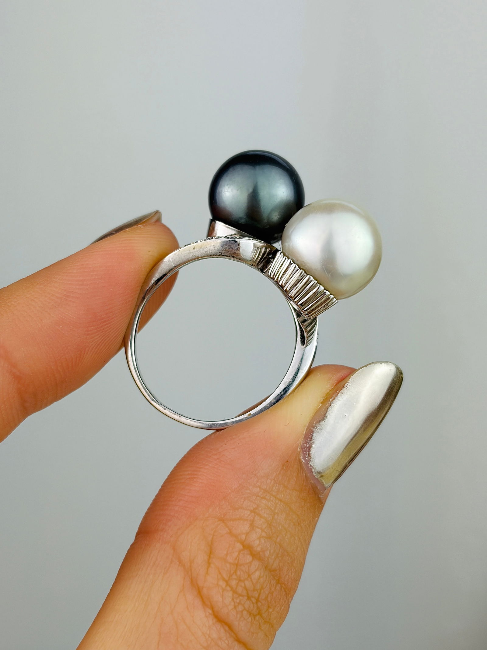 Huge 18ct White Gold Tahitian and South Sea Pearl Moi et Toi Twist Ring with Diamonds - 6