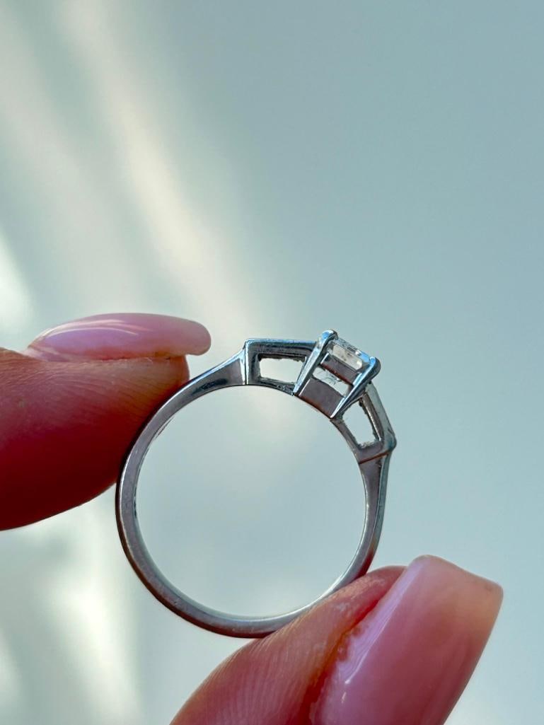 *Vintage Diamond and Platinum Solitaire Ring - 15