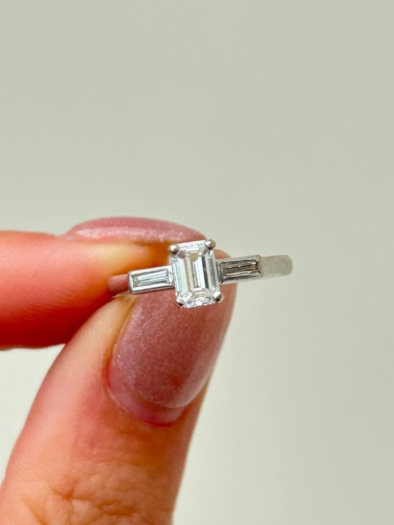 *Vintage Diamond and Platinum Solitaire Ring - 6