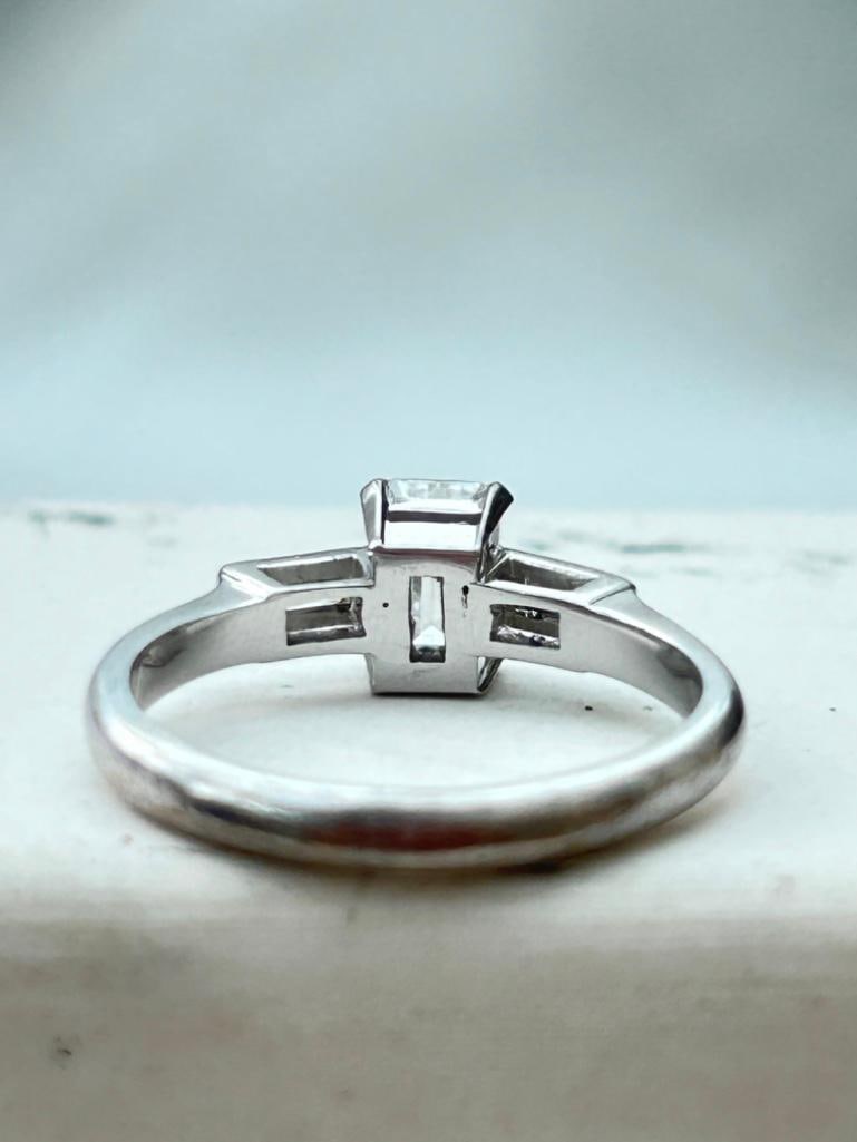 *Vintage Diamond and Platinum Solitaire Ring - 8