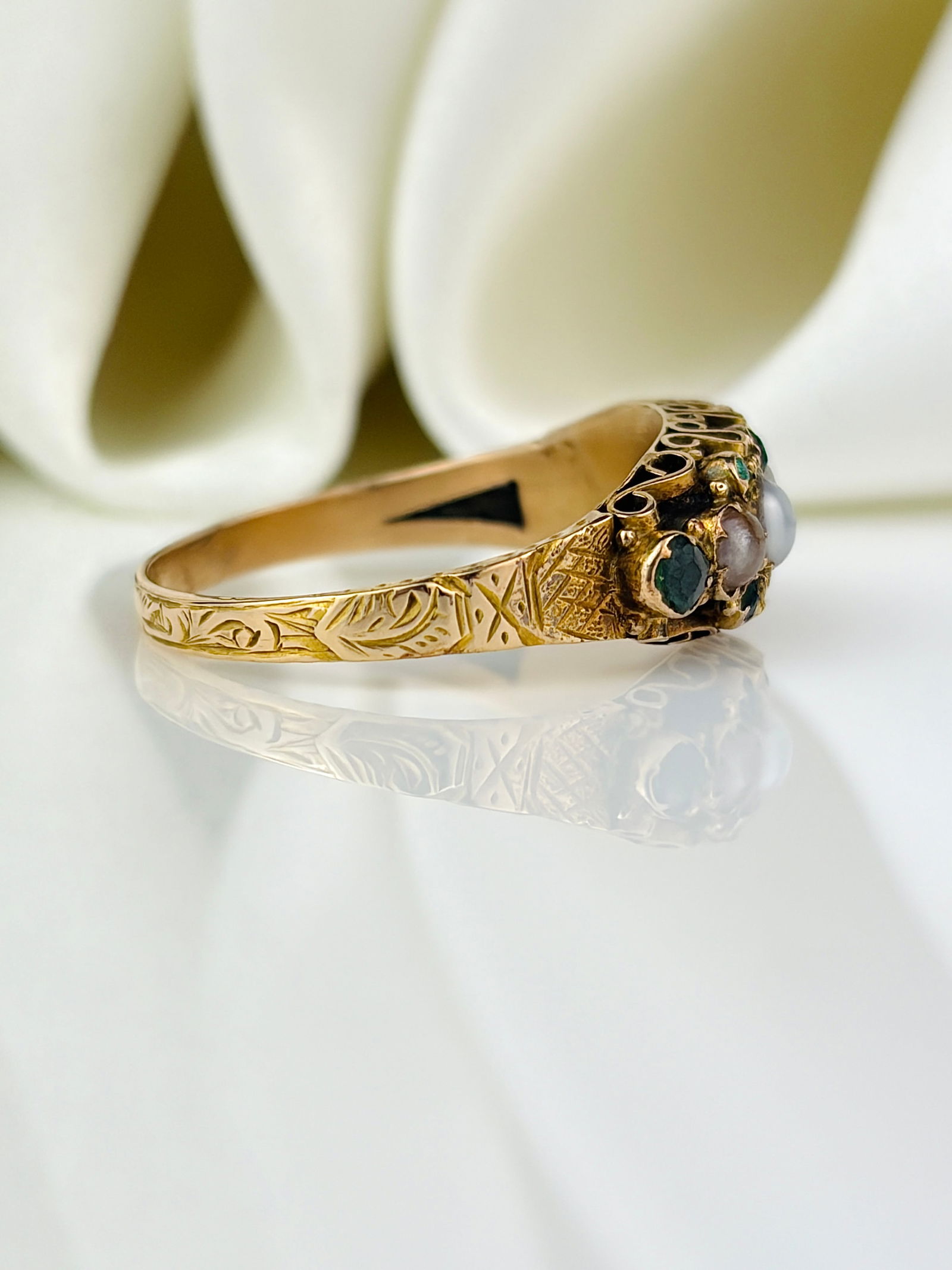 antique 15ct gold gemset ring - 2