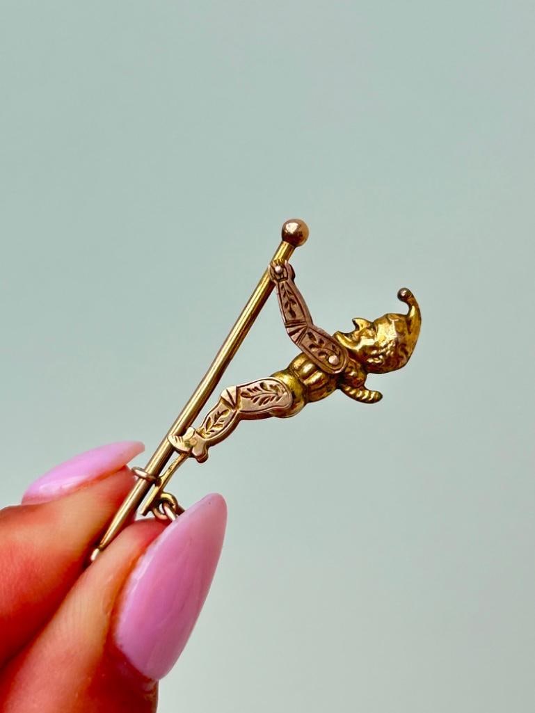 Antique 9ct Gold Punch / Moving Pendant: Antique 9ct Gold Punch / Moving Pendant wonderful moving punch!! measurements size 40mm x 11mm weight 1.91g materials 9ct gold DQZ