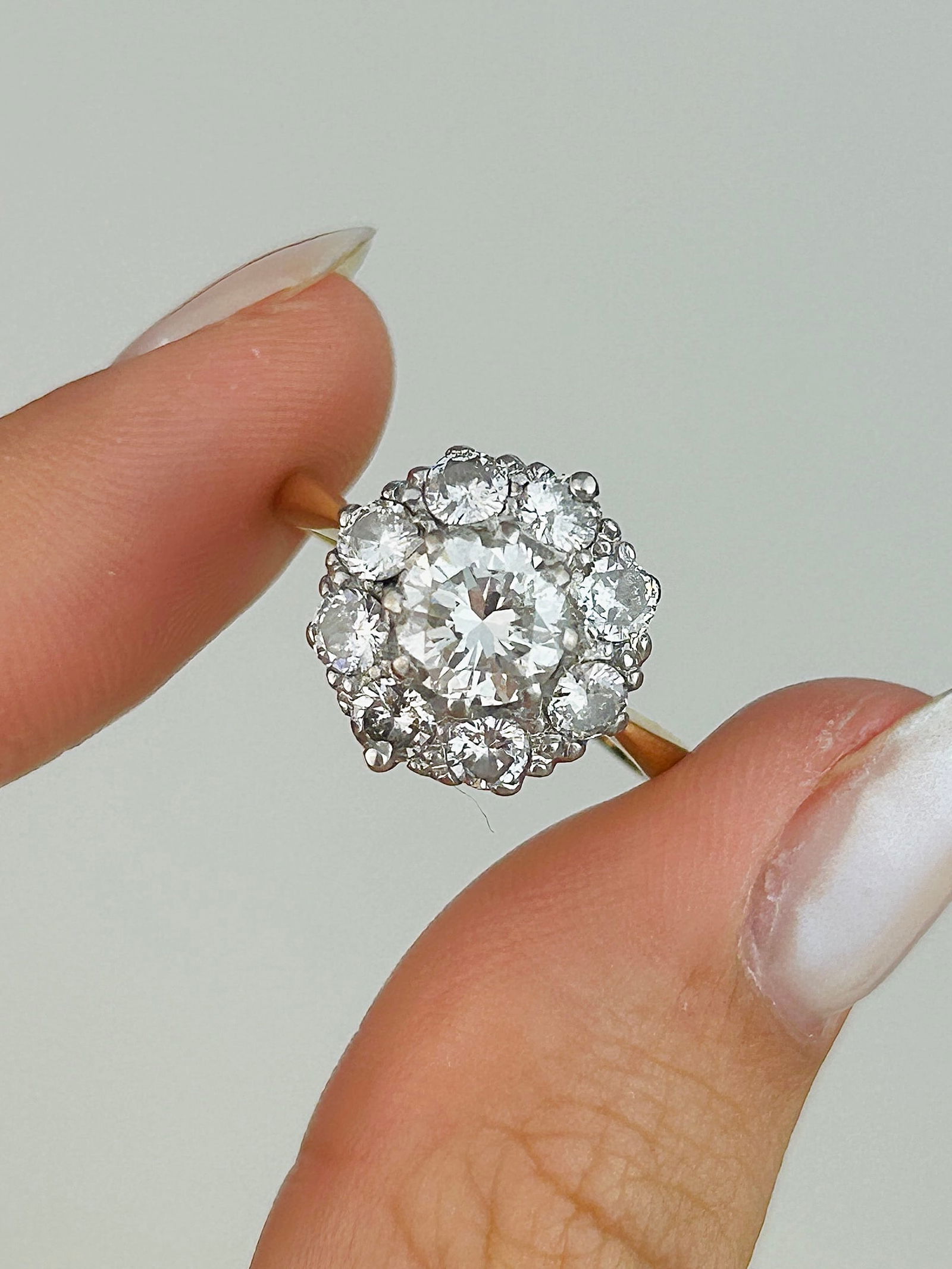 Incredible 18ct Gold and Platinum 2ct Total Diamond Cluster Ring - 6