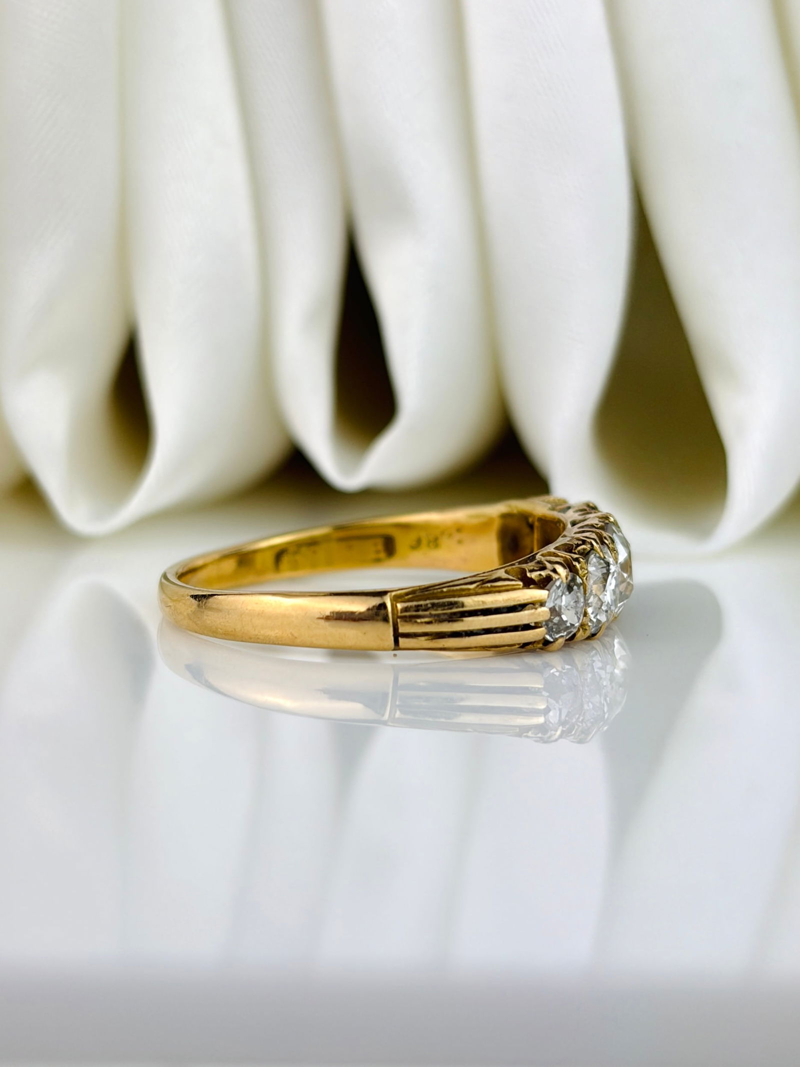 Antique 1.20ct Diamond 5 Stone Ring in 18ct Yellow Gold - 2