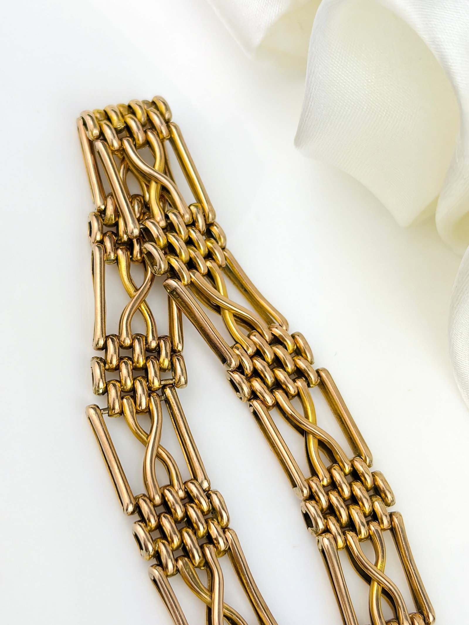 ANTIQUE CHUNKY 9CT YELLOW GOLD GATE BRACELET WITH HEART PADLOCK AND SAFETY CHAIN - 4