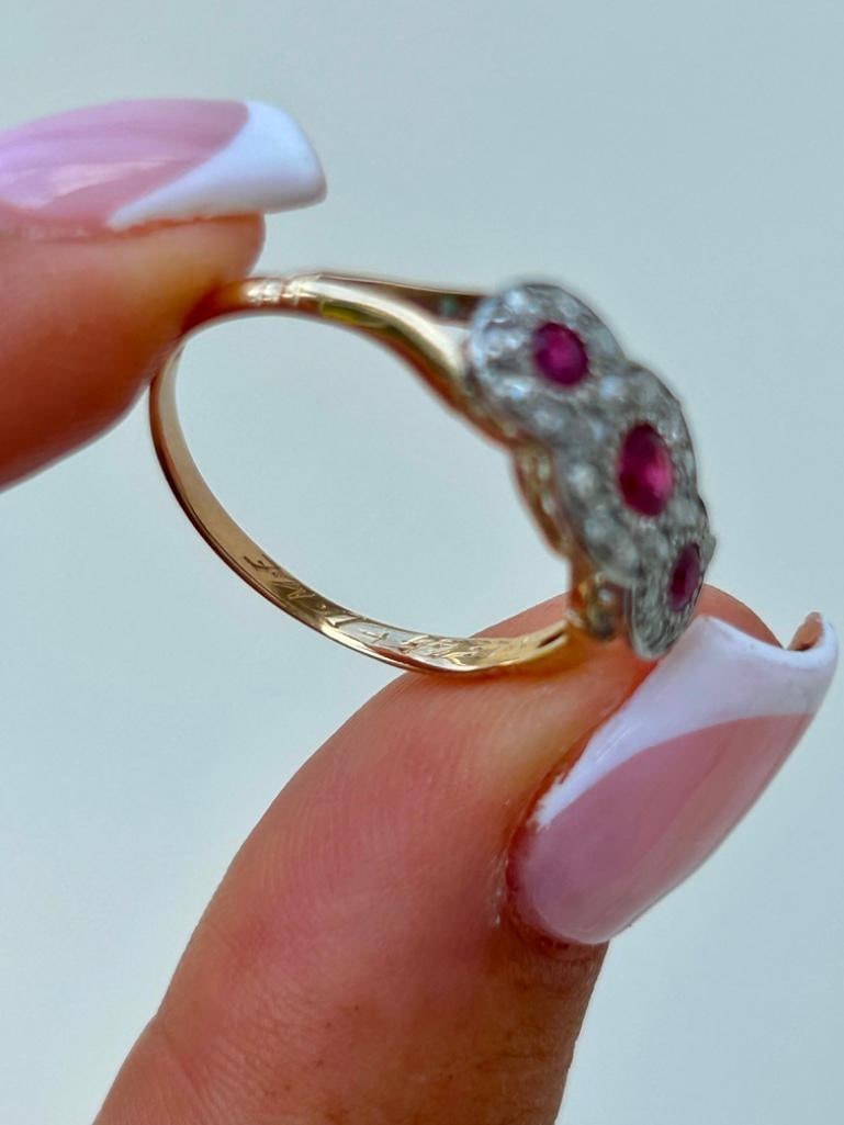 18ct Gold Triple Diamond Cluster Ring - 6